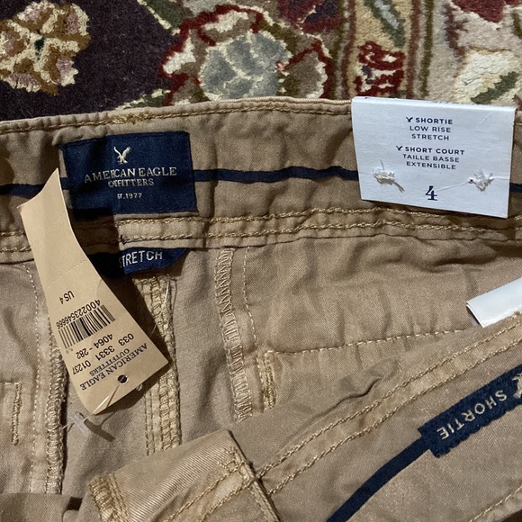 NWT Womens khaki shorts - Picture 2 of 3